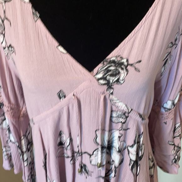 Bohemian Peasant Top by American Rag Flowing & Feminine - Picture 7 of 9